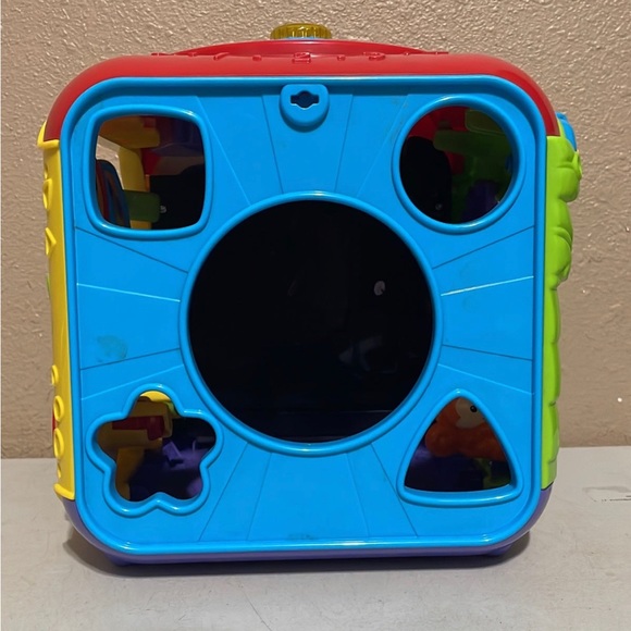 Vtech Sort & Discover Activity Cube Interactive Baby Toddler Learning Tool - Picture 4 of 6